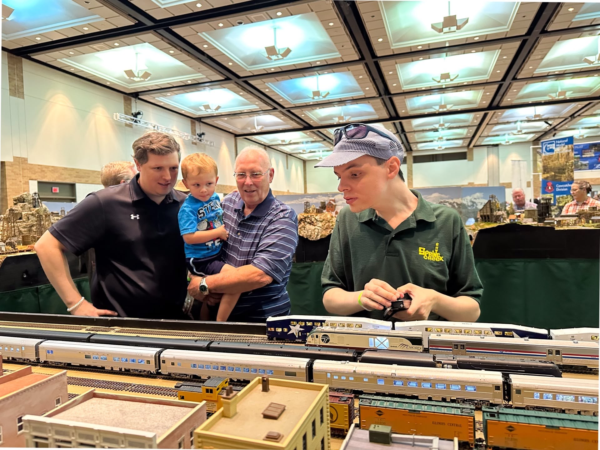 visitors-exploring-model-train-layouts-dfw-train-show